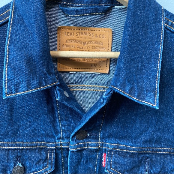 Levi’s Denim Trucker Jean Jacket - Picture 4 of 13